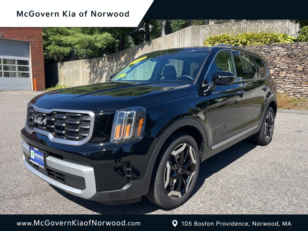 Used 2024 Kia Telluride S w/ S Sunroof Package