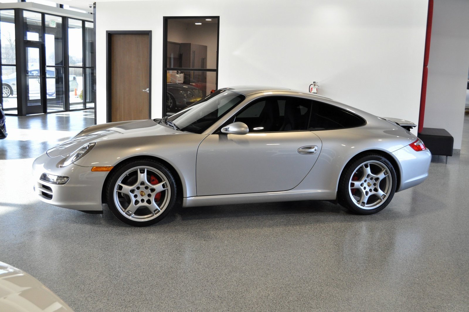 Used 2006 Porsche 911 Carrera S image 5