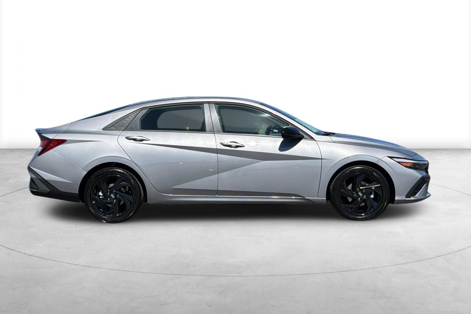 Certified 2026 Hyundai Elantra Sport FWD image 9