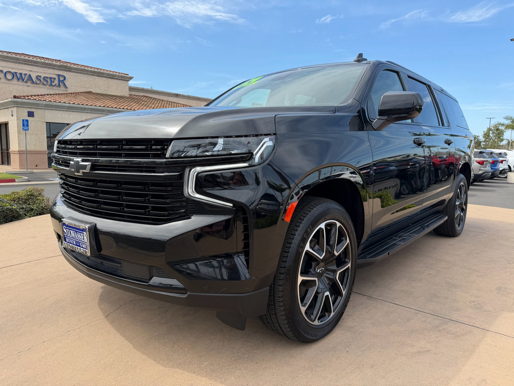 Used 2024 Chevrolet Suburban RST RWD image 1