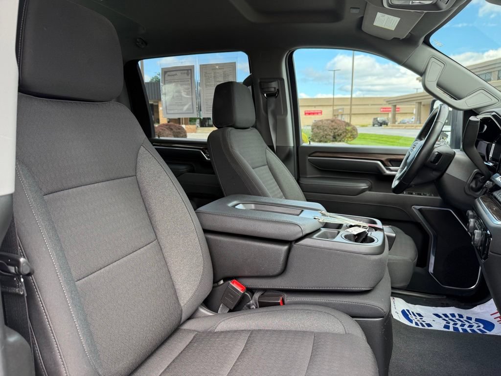 Used 2025 Chevrolet Silverado 2500 LT w/ Convenience Package AWD/4WD image 35