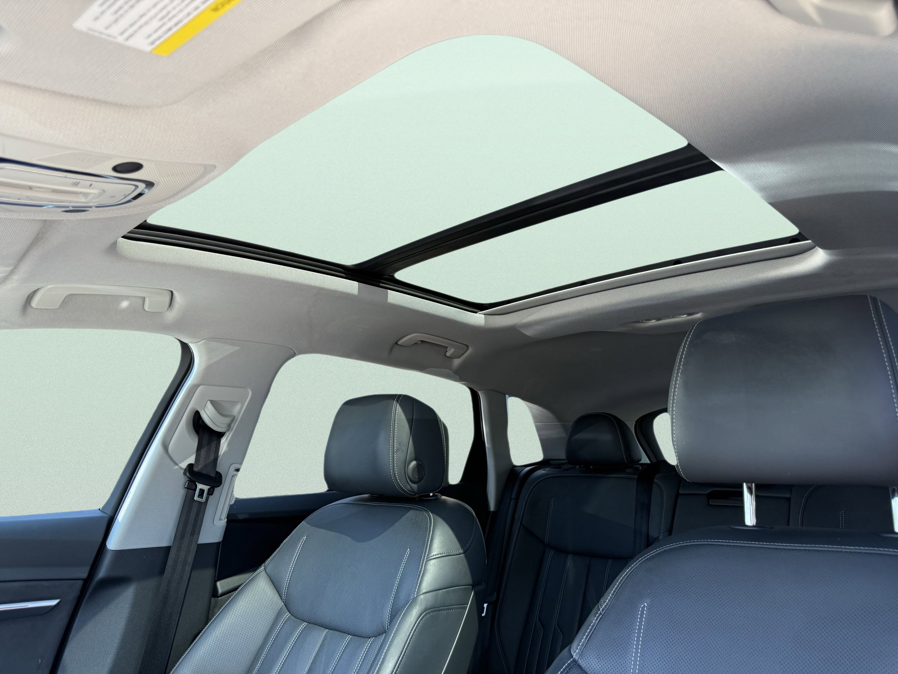 Used 2019 Audi e-tron Prestige w/ Prestige Package image 33