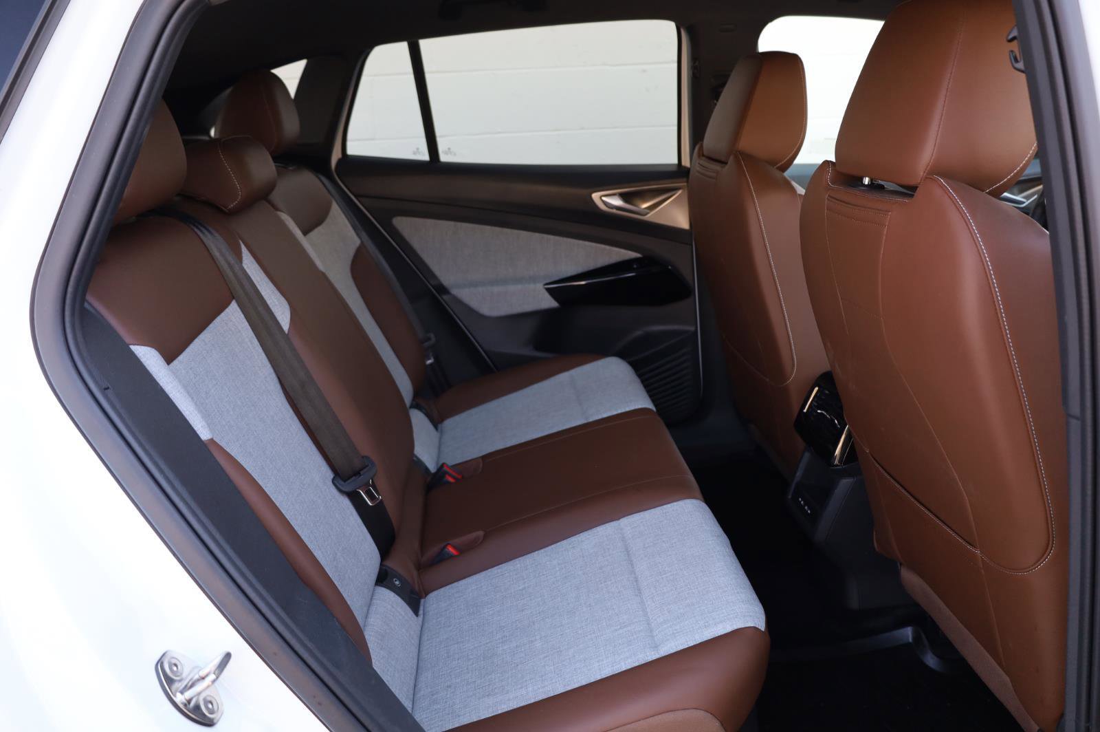 Used 2023 Volkswagen ID.4 Pro image 22