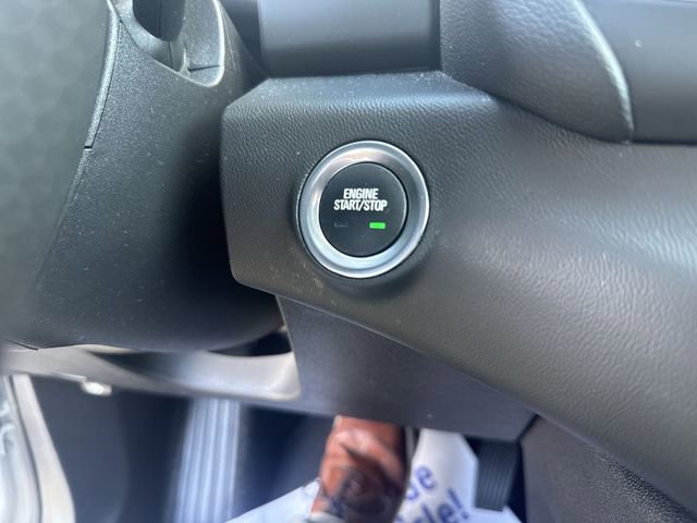 Used 2023 GMC Terrain SLE w/ Driver Convenience Package image 16