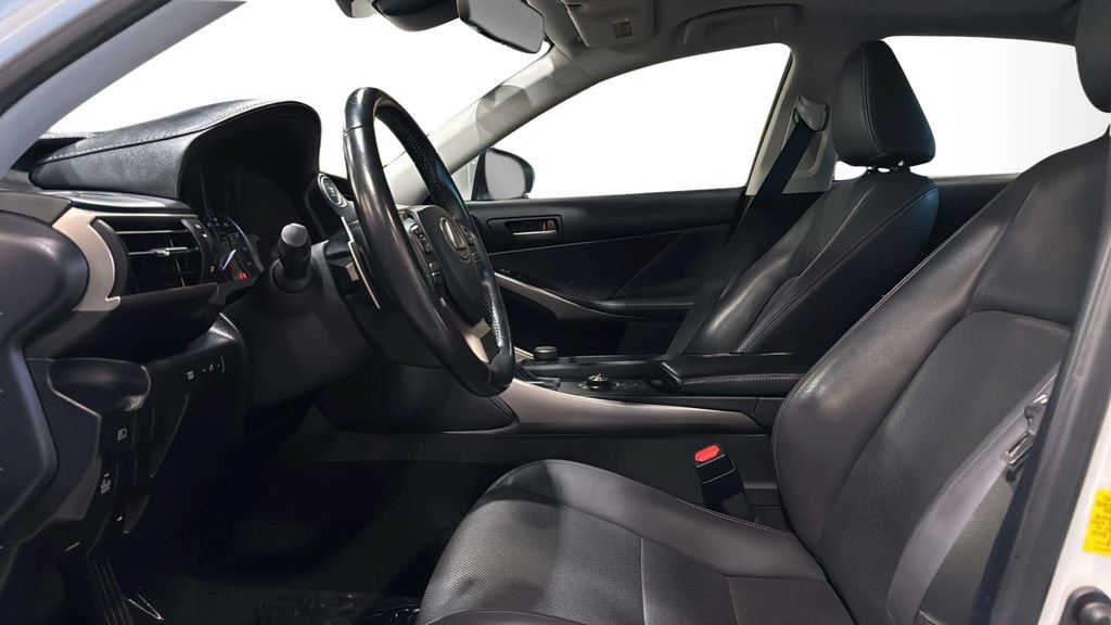 Used 2019 Lexus IS 300 RWD image 18
