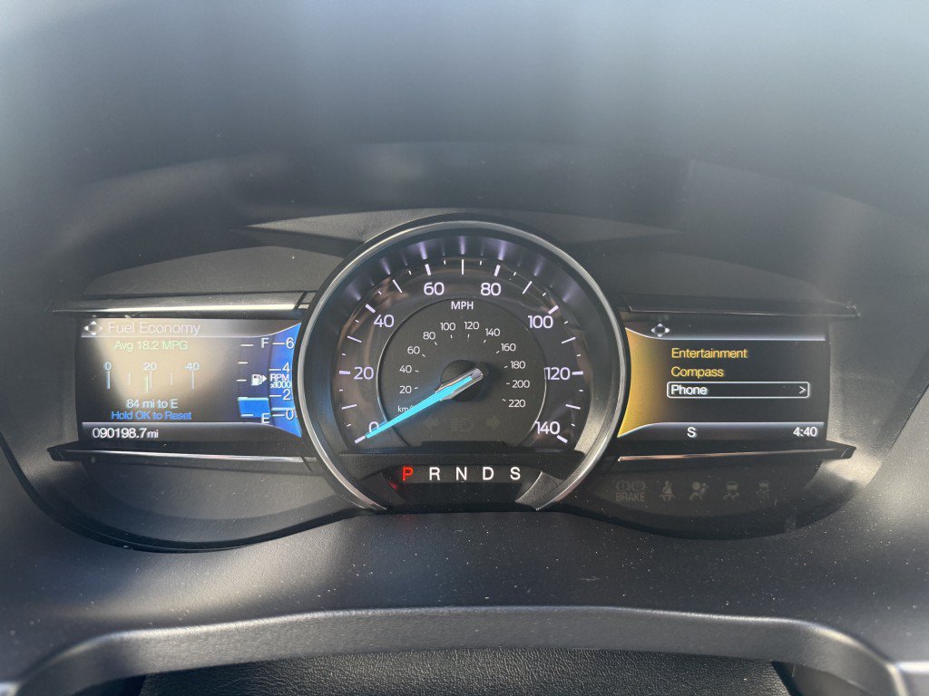 Used 2018 Ford Explorer XLT w/ Equipment Group 201A FWD image 19
