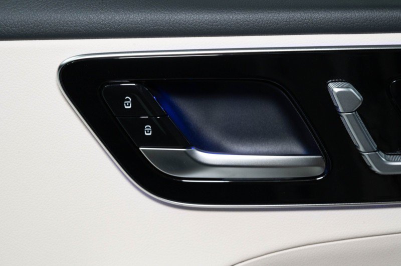 New 2026 Mercedes-Benz C 300 Sedan image 24