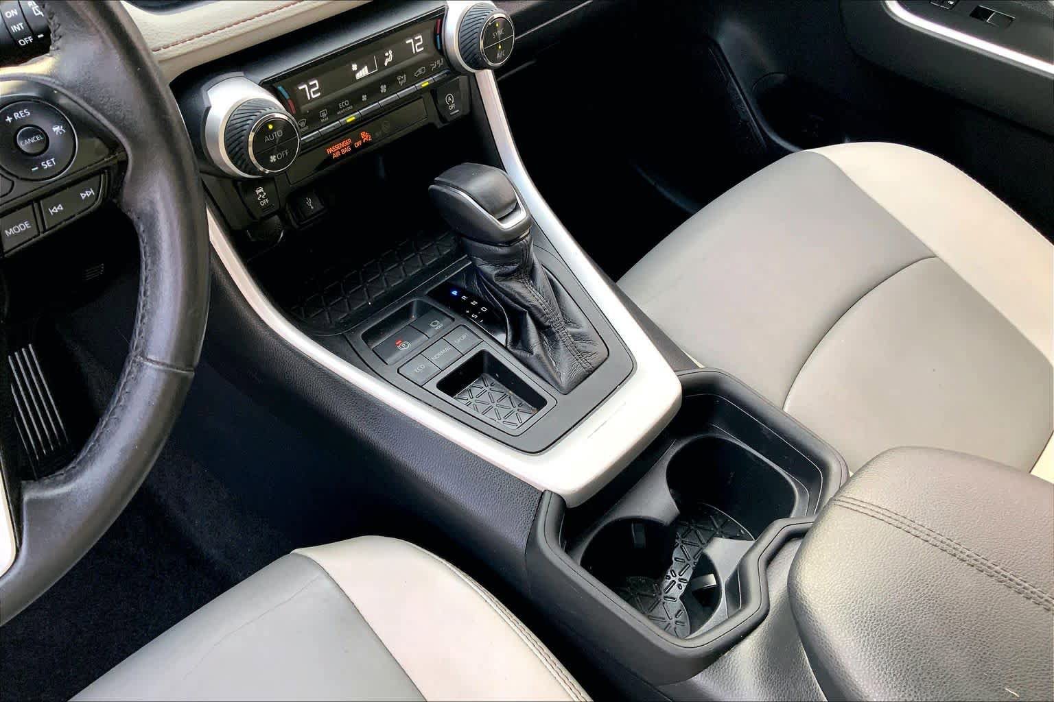 Used 2021 Toyota RAV4 XLE Premium FWD image 16
