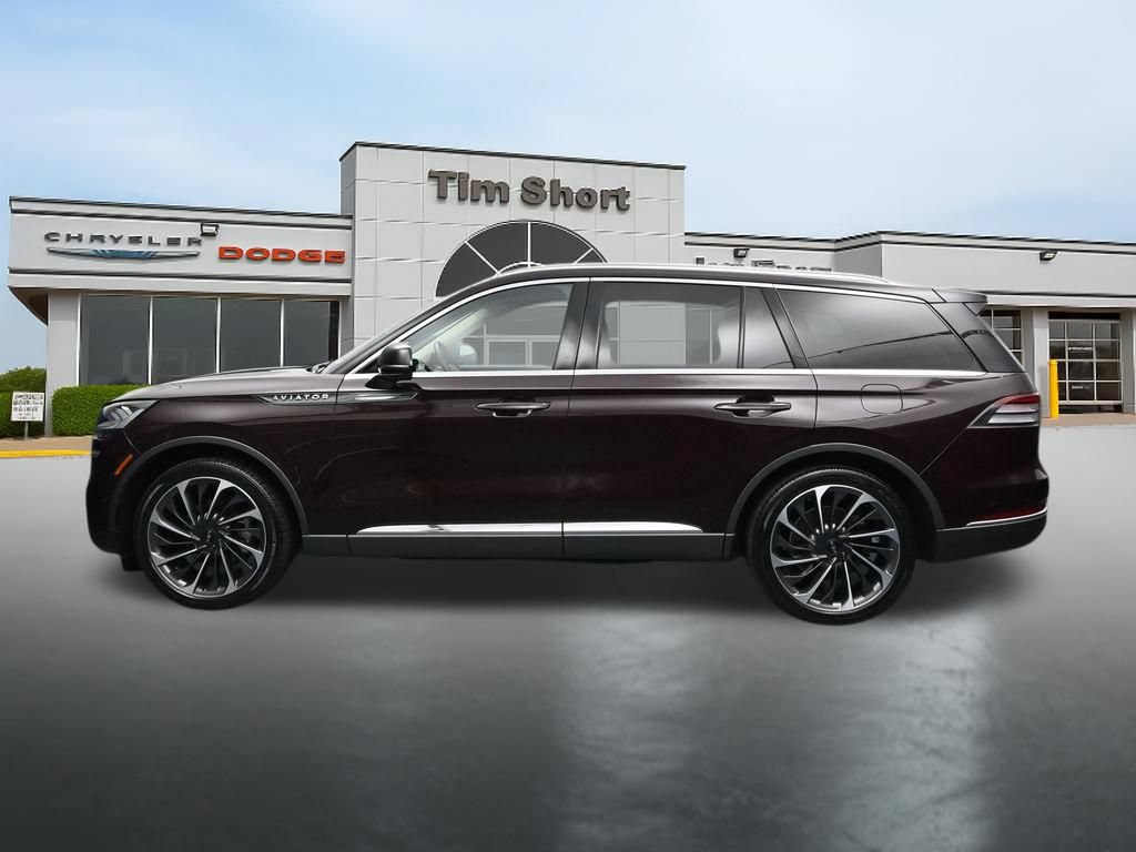 Used 2023 Lincoln Aviator Reserve w/ Equipment Group 201A RWD image 2