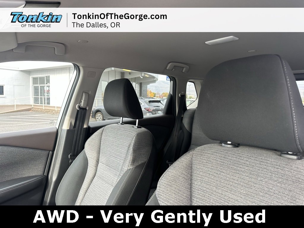 Used 2022 Nissan Rogue SV image 14