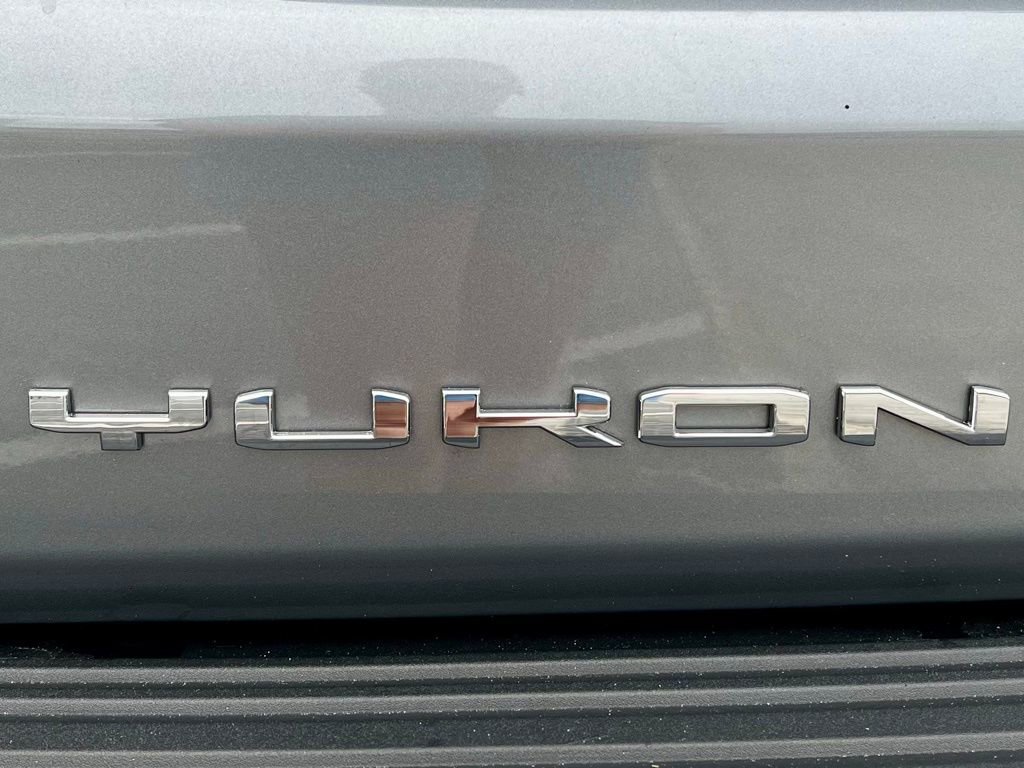 Used 2024 GMC Yukon XL Denali w/ Advanced Technology Package image 16