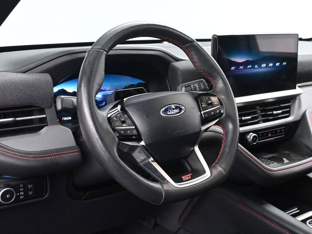 Used 2025 Ford Explorer ST AWD/4WD image 28