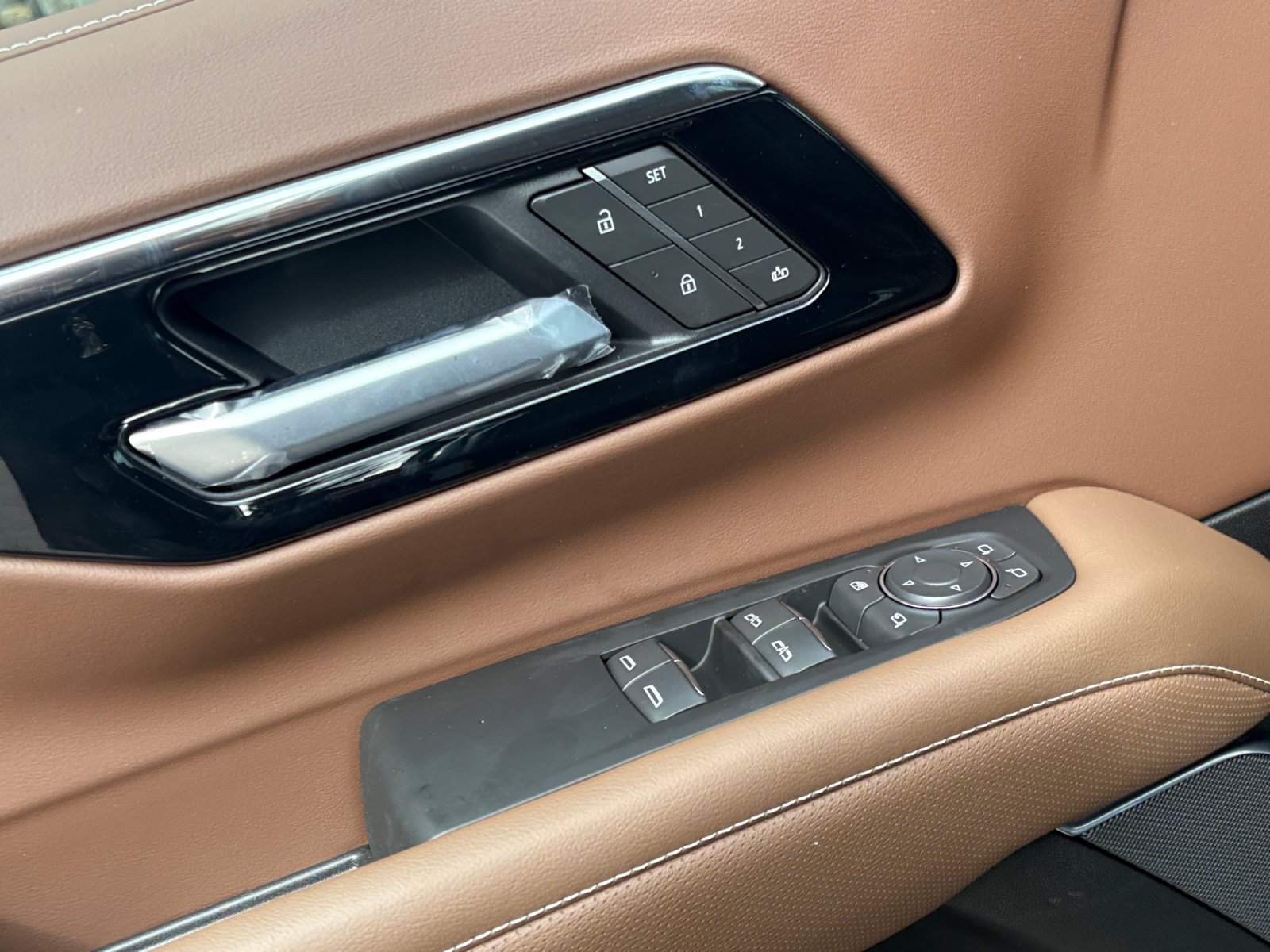 New 2027 Chevrolet Tahoe High Country AWD/4WD image 18