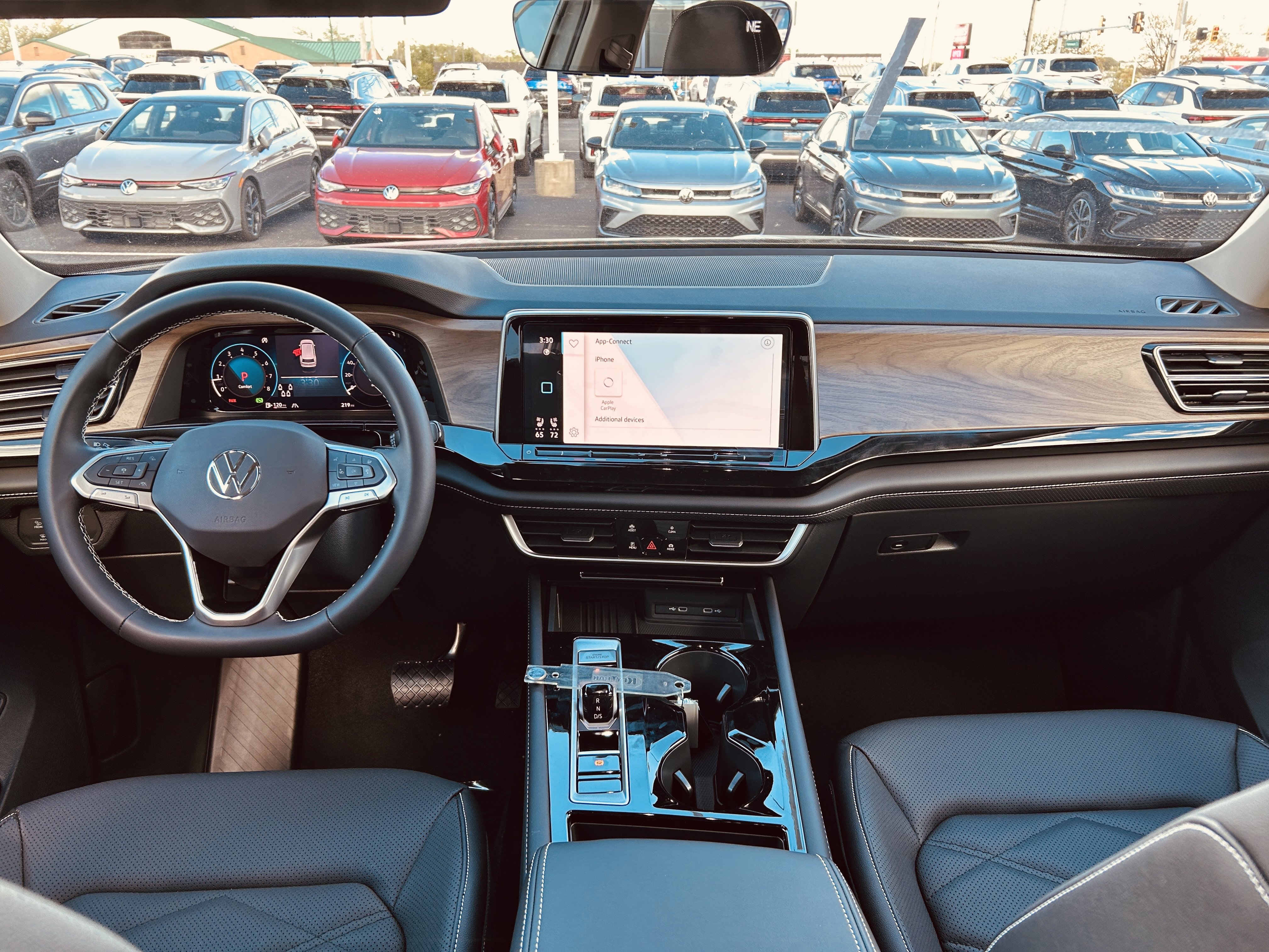 New 2026 Volkswagen Atlas SE image 10