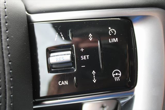 New 2025 Land Rover Range Rover Long Wheelbase SE image 34