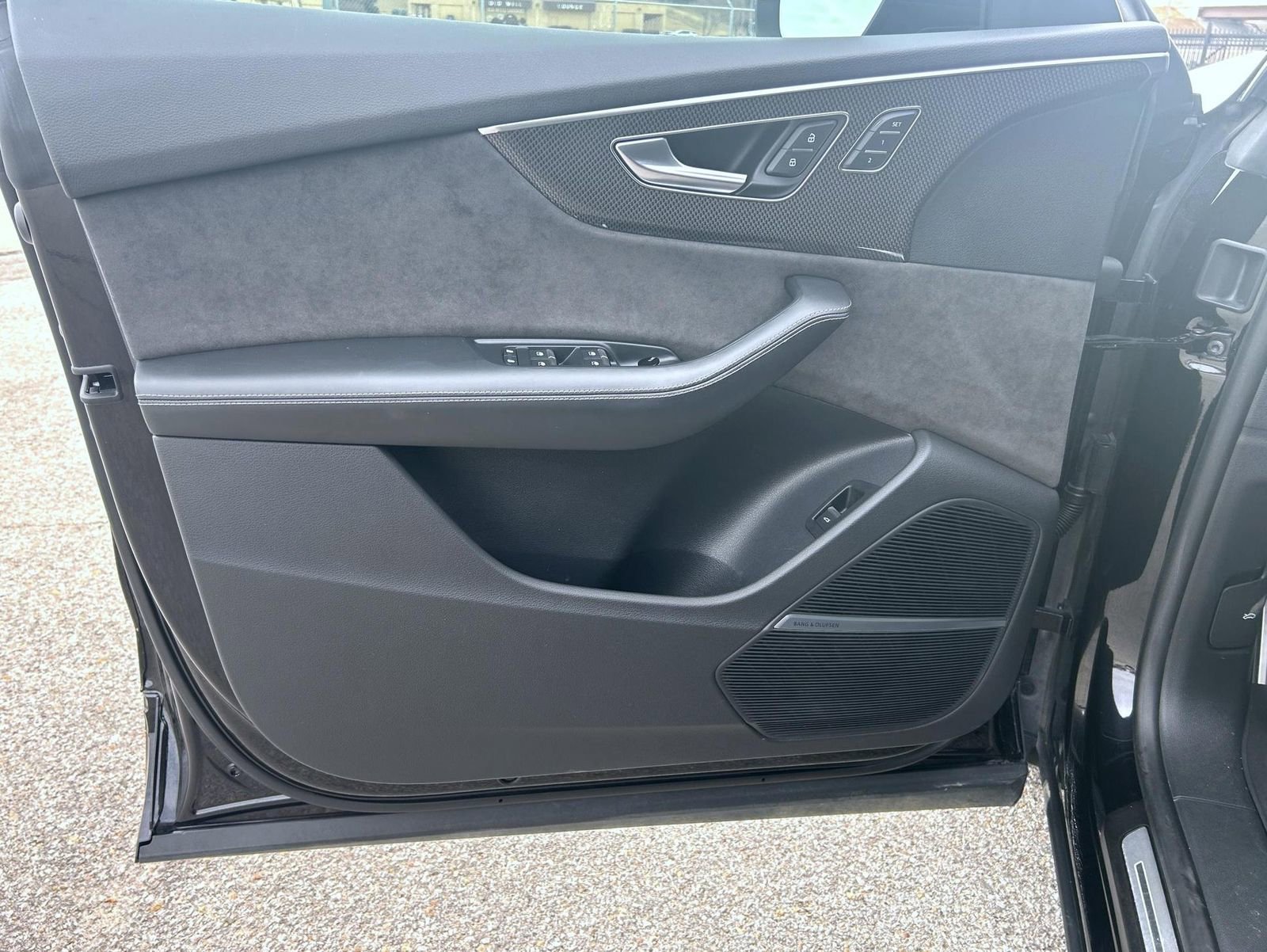 Used 2021 Audi SQ8 Prestige image 9