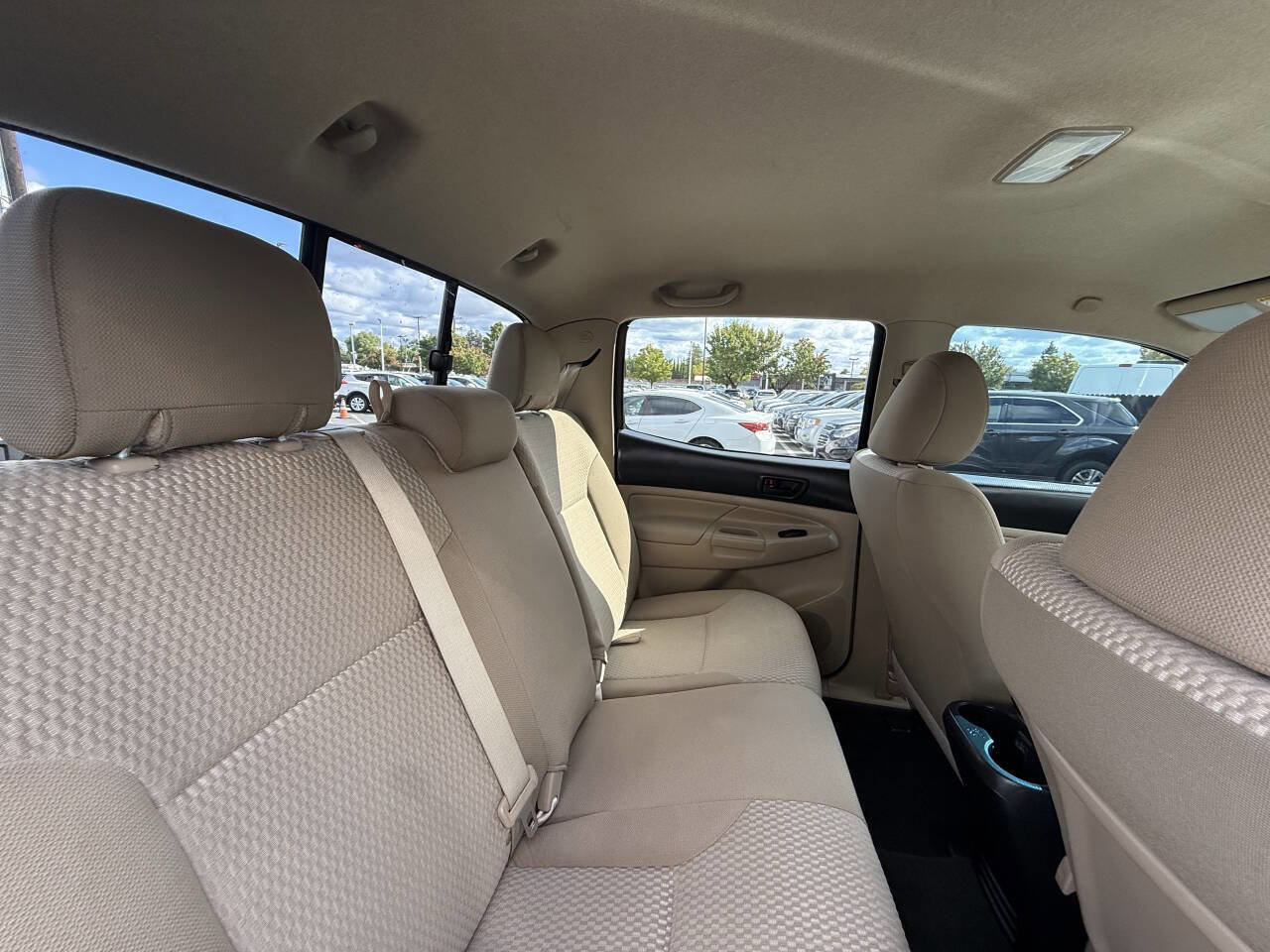 Used 2013 Toyota Tacoma PreRunner w/ SR5 Pkg image 18