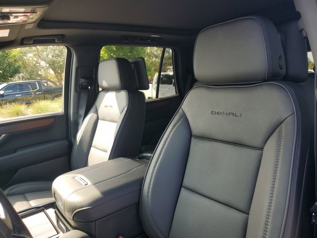 New 2026 GMC Yukon Denali w/ Denali Reserve Package image 34