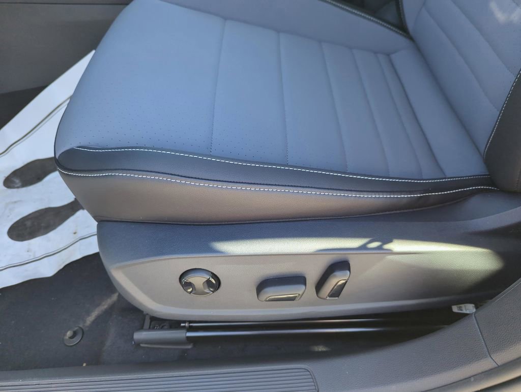 New 2026 Volkswagen Jetta SE image 29