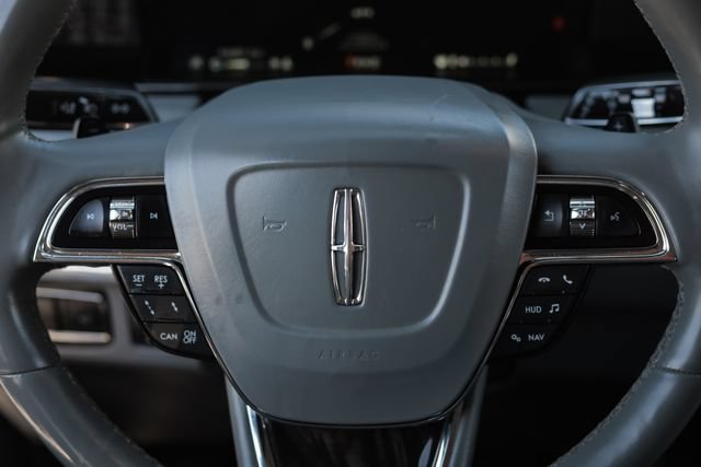 Used 2018 Lincoln Navigator L Select w/ Technology Package AWD/4WD image 32