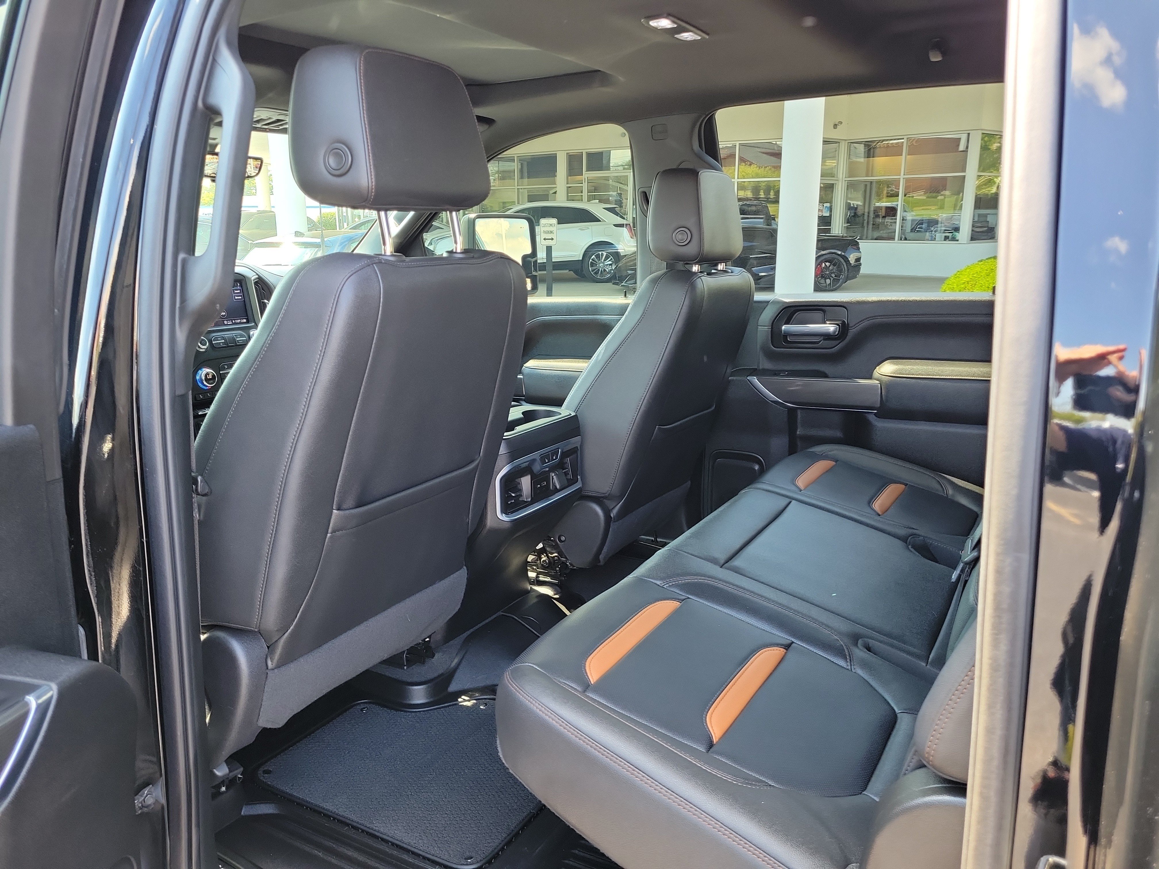 Used 2022 GMC Sierra 2500 AT4 w/ AT4 Premium Plus Package AWD/4WD image 12