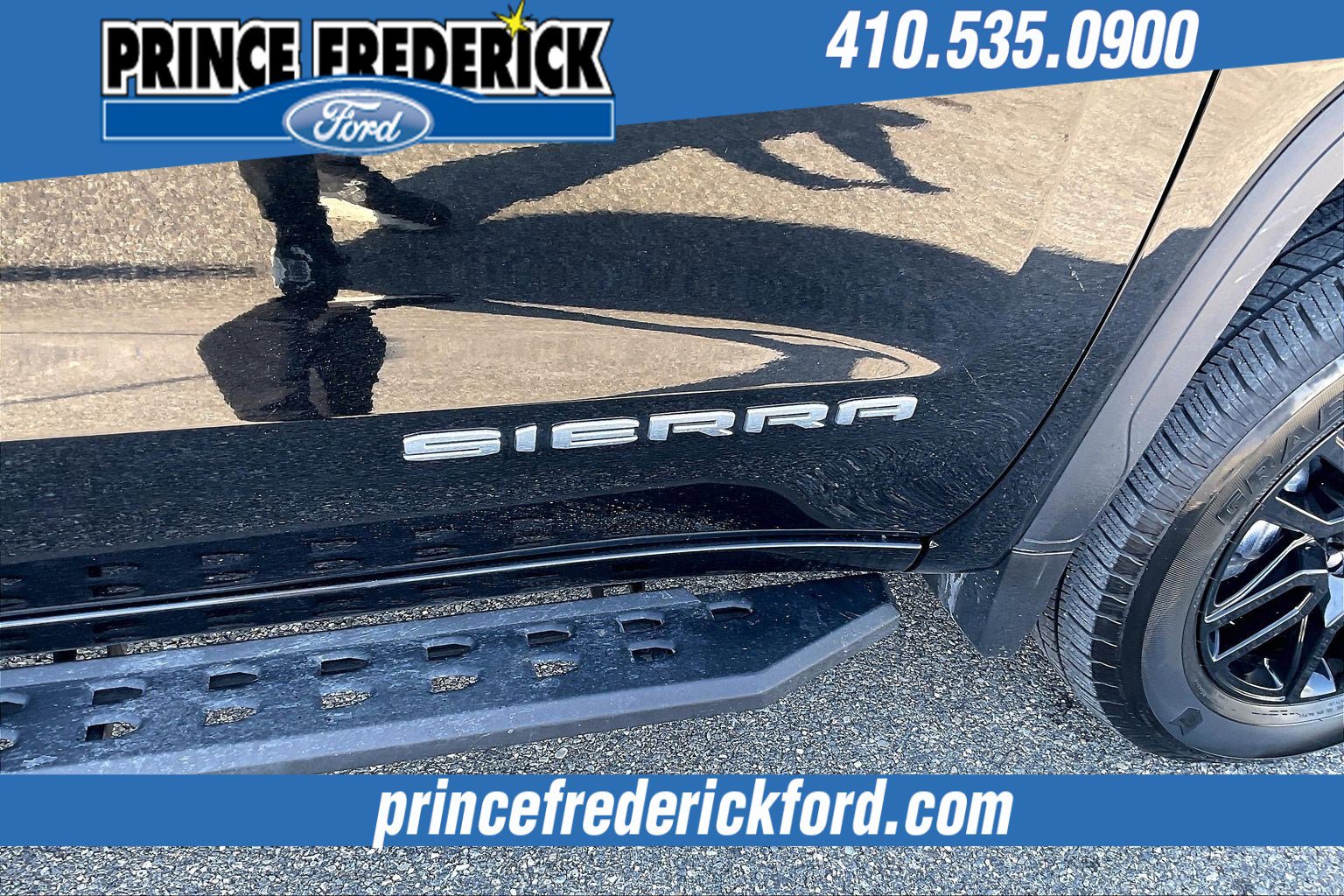 Used 2024 GMC Sierra 1500 Pro w/ Graphite Edition image 8