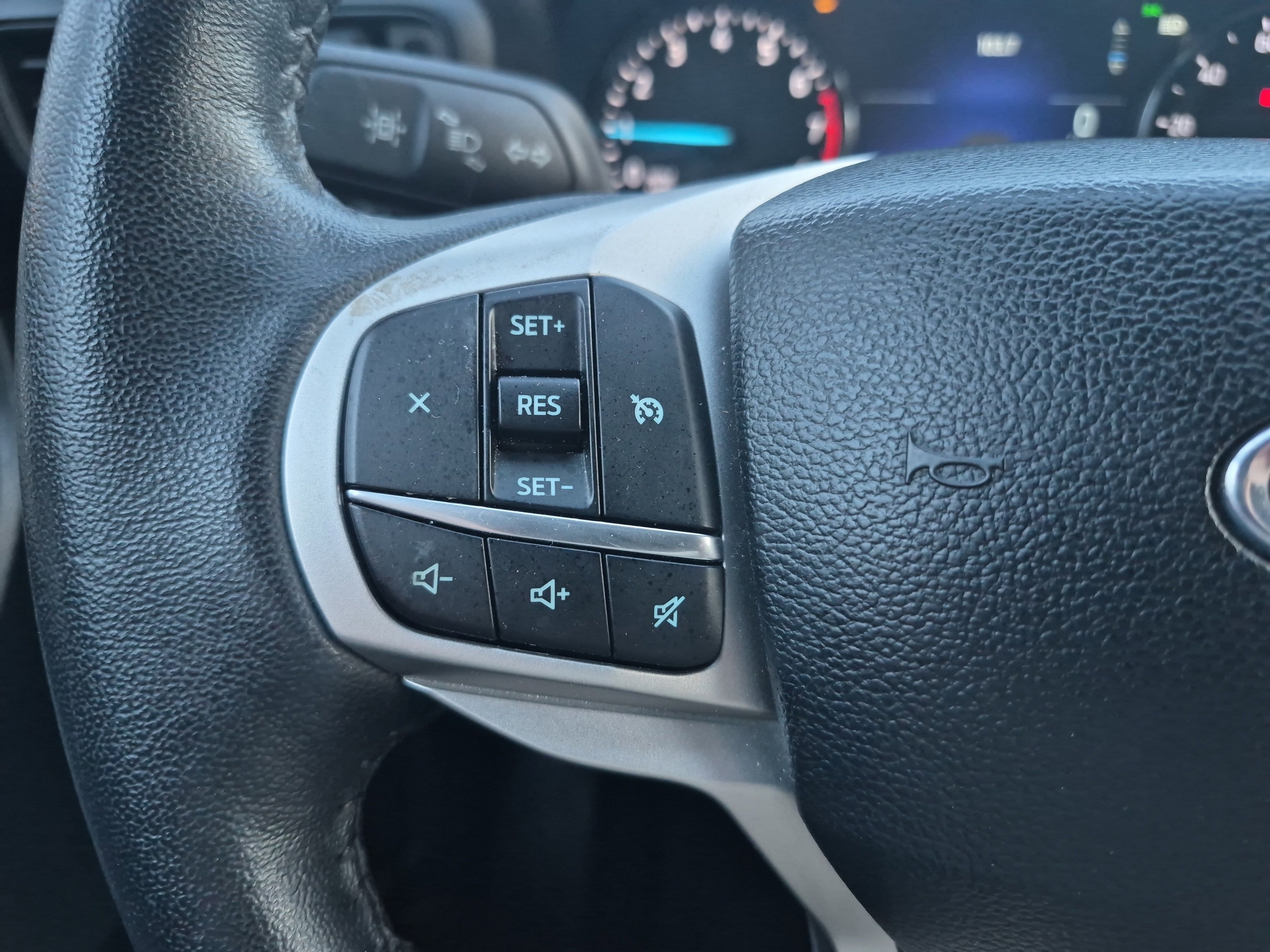 Used 2024 Ford Explorer XLT image 24