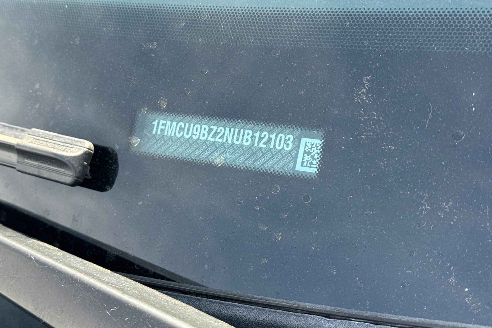 Used 2022 Ford Escape SE image 2