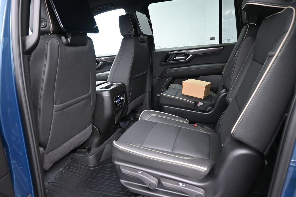 New 2026 GMC Yukon XL Elevation w/ Elevation Premium Package AWD/4WD image 17