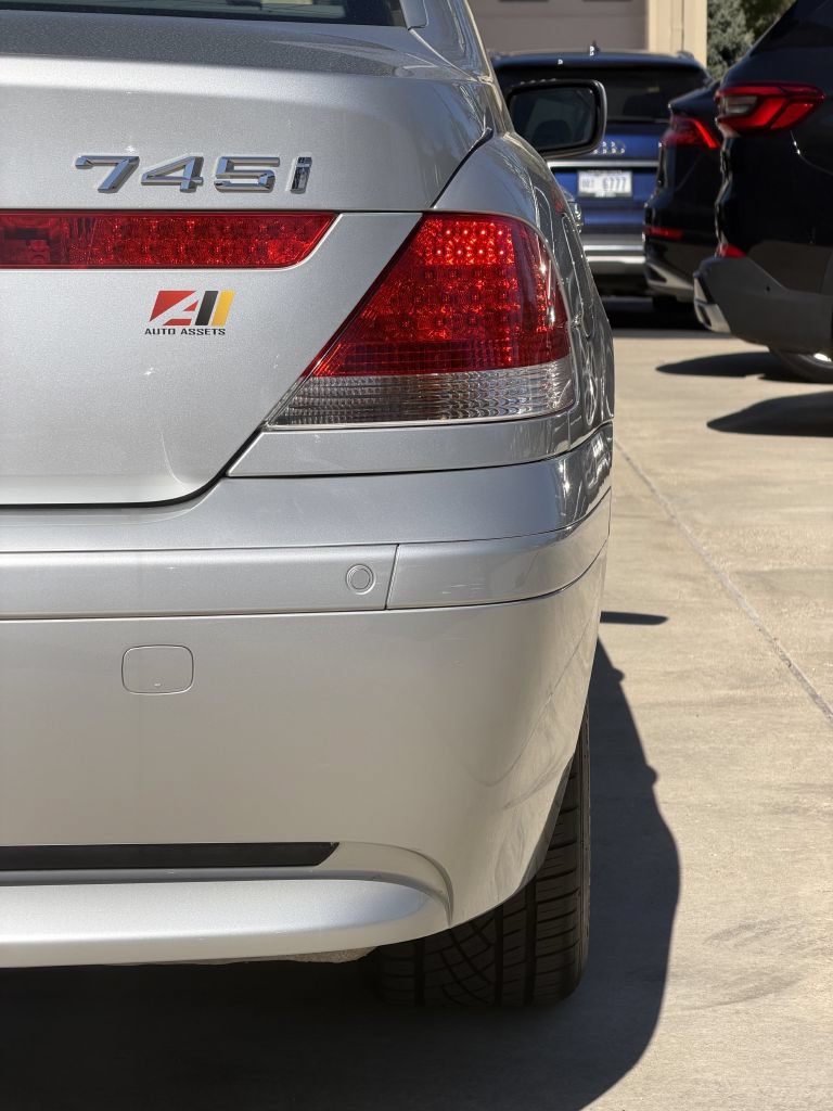 Used 2002 BMW 745i RWD image 14