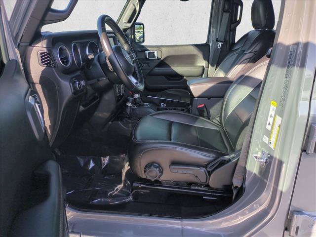 Used 2020 Jeep Wrangler Unlimited Sahara AWD/4WD image 16
