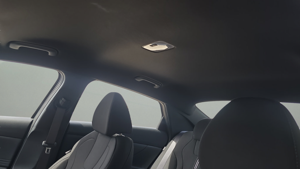 New 2026 Hyundai Elantra Sport FWD image 15