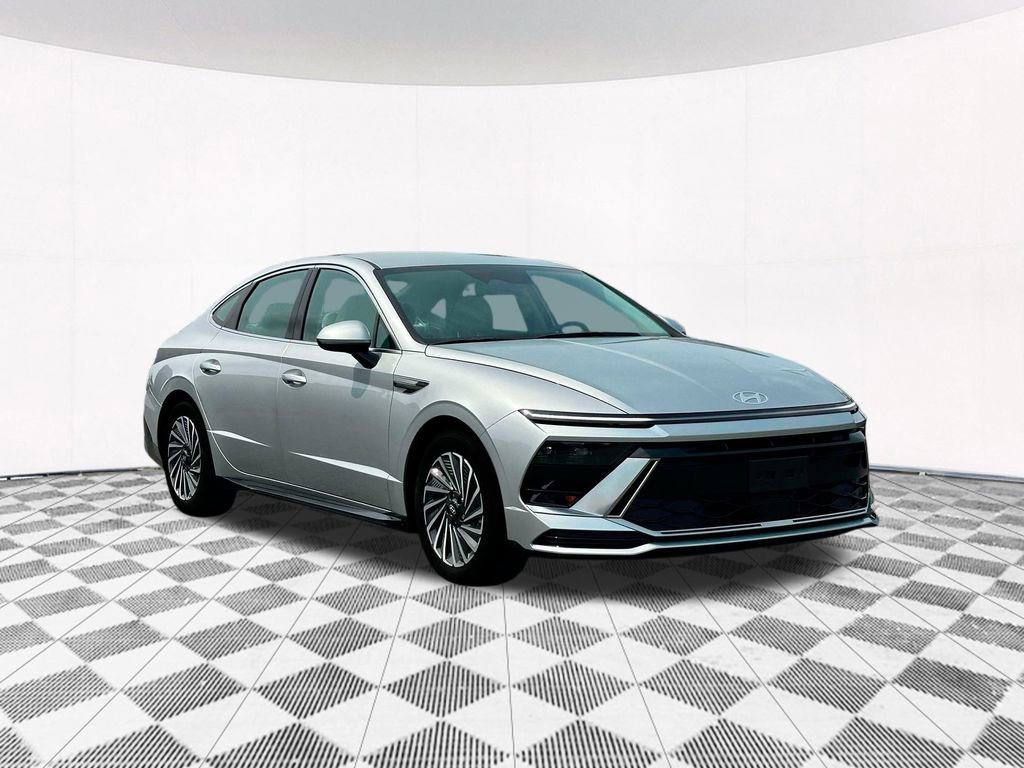 Used 2025 Hyundai Sonata SEL FWD image 16