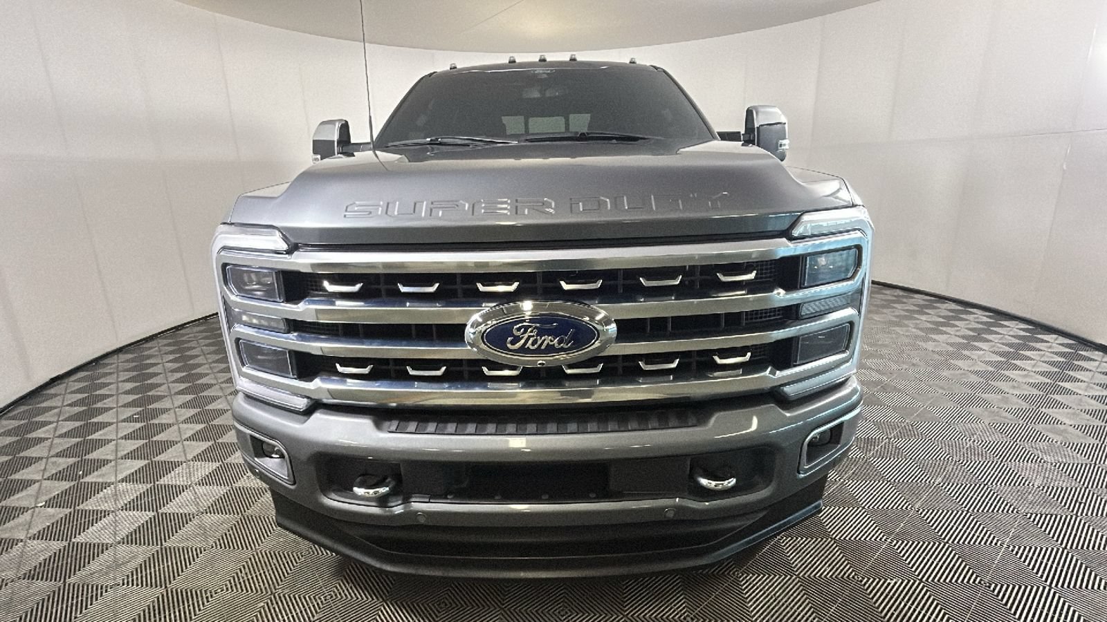 Used 2024 Ford F250 Platinum AWD/4WD image 9