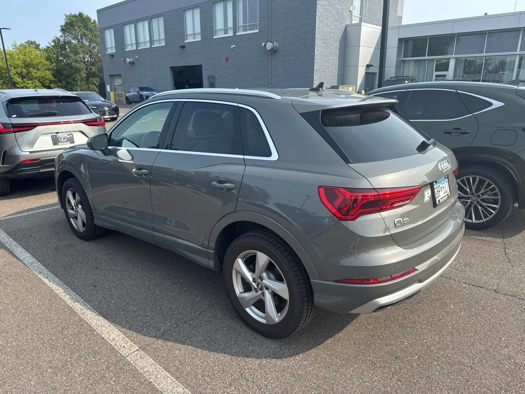 Used 2020 Audi Q3 2.0T Premium w/ Convenience Package AWD/4WD image 16