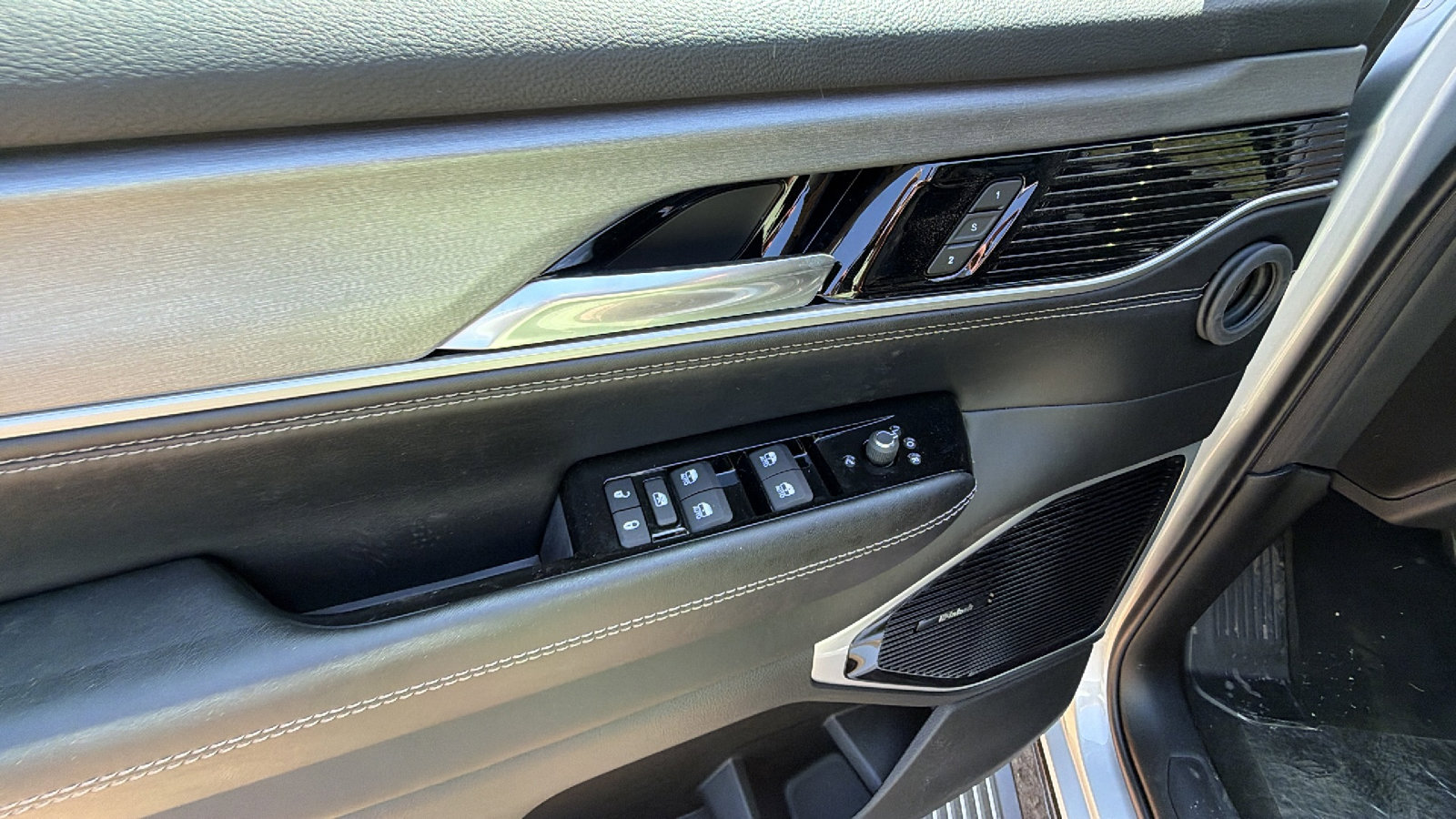 New 2026 Jeep Grand Wagoneer Limited AWD/4WD image 15