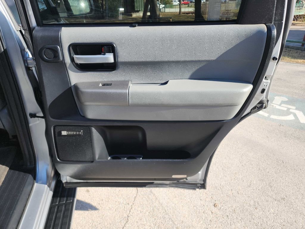 Used 2016 Toyota Sequoia Limited w/ Safety & Convenience Package image 44