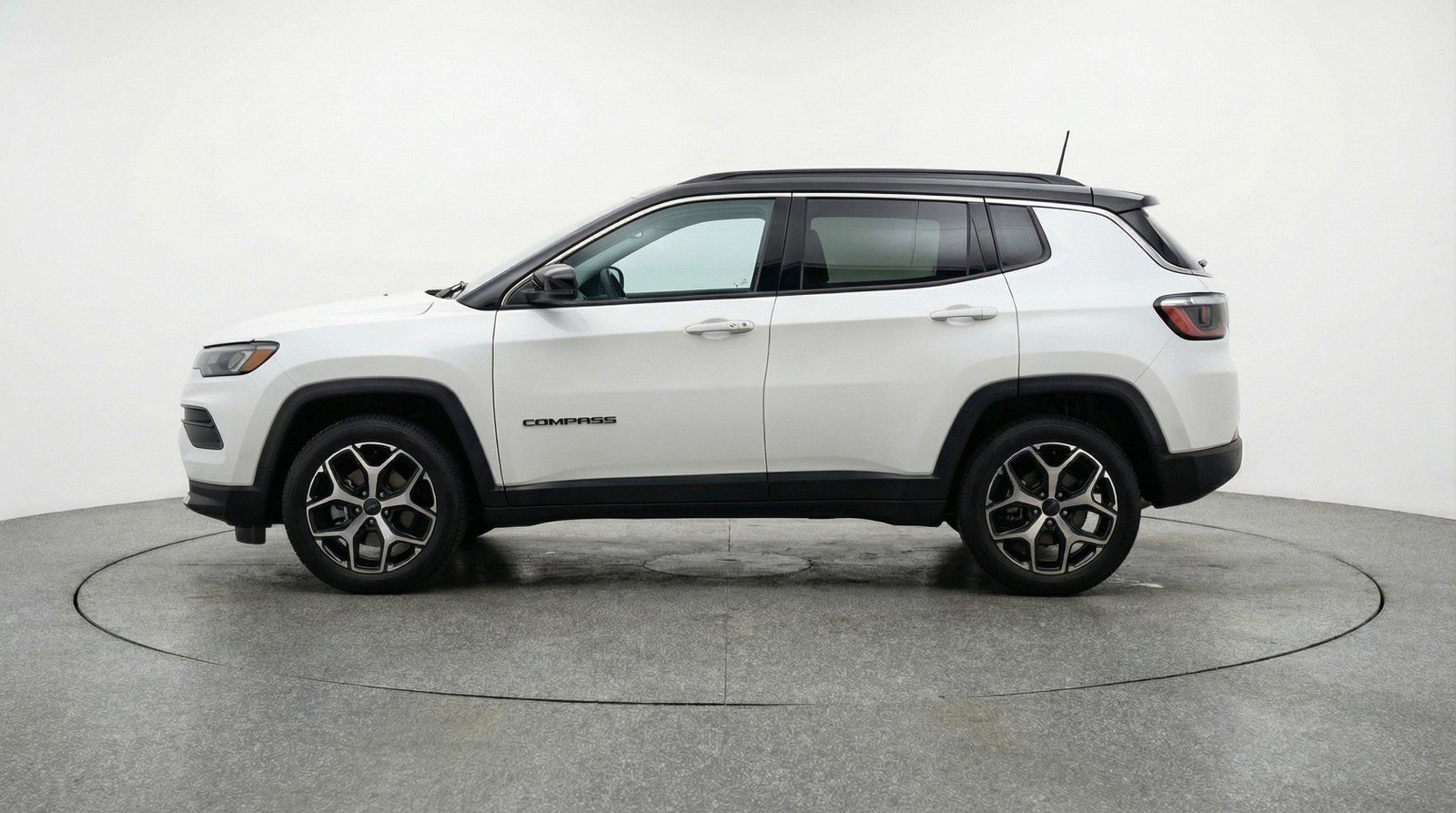 Used 2025 Jeep Compass Limited AWD/4WD image 5