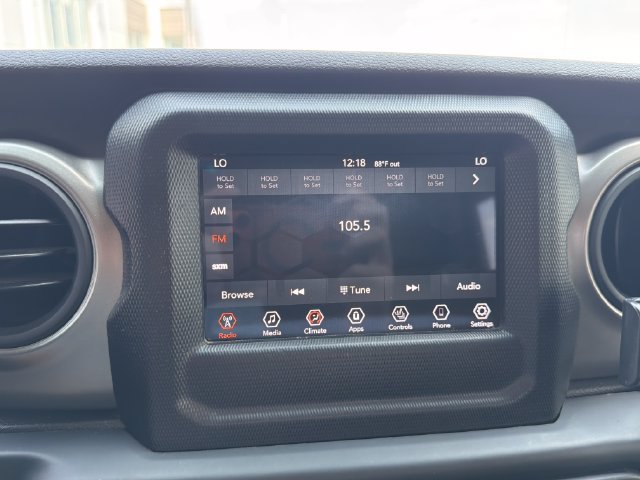 Used 2021 Jeep Gladiator Sport AWD/4WD image 21