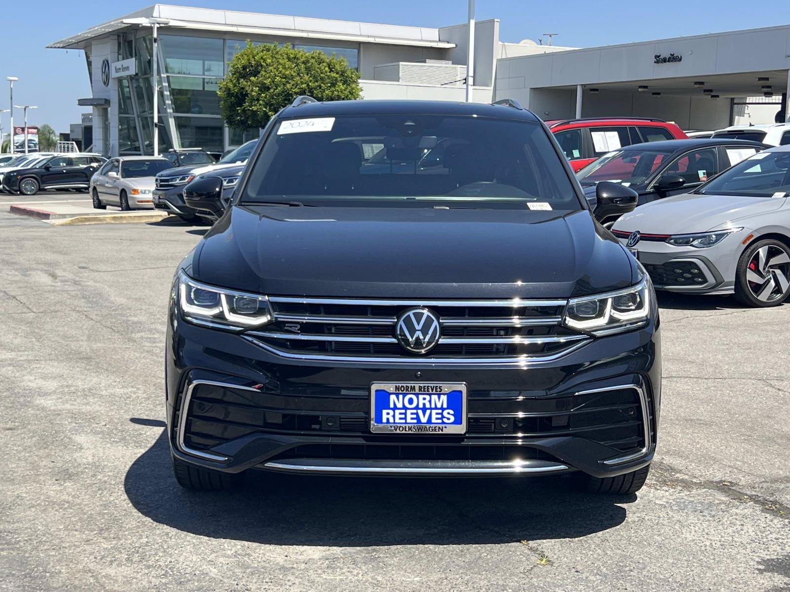 Certified 2024 Volkswagen Tiguan SEL R-Line AWD/4WD image 4