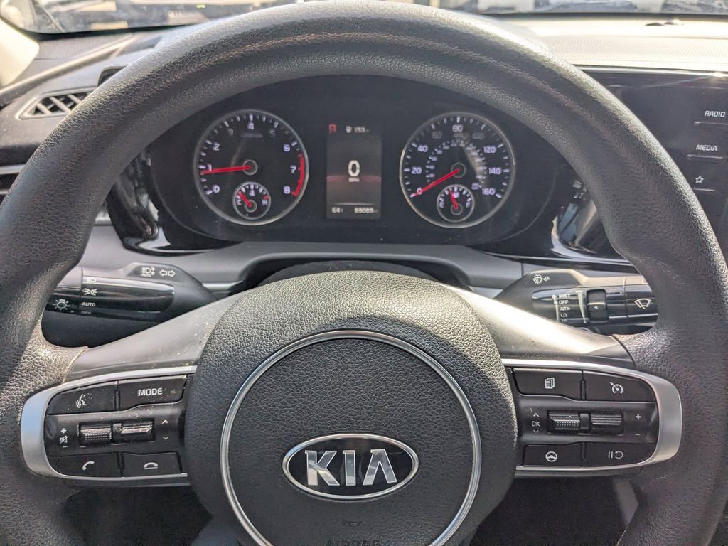 Used 2021 Kia K5 LXS image 28