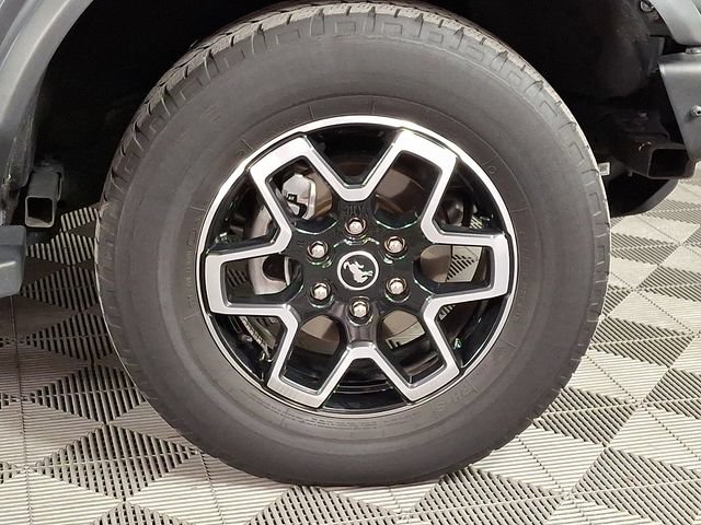Used 2023 Ford Bronco Outer Banks AWD/4WD image 11