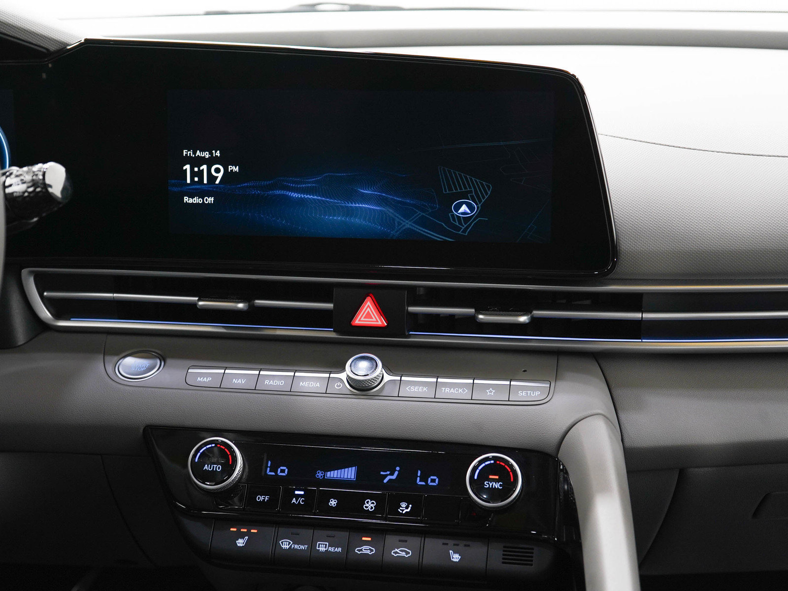 Used 2025 Hyundai Elantra SEL FWD image 16