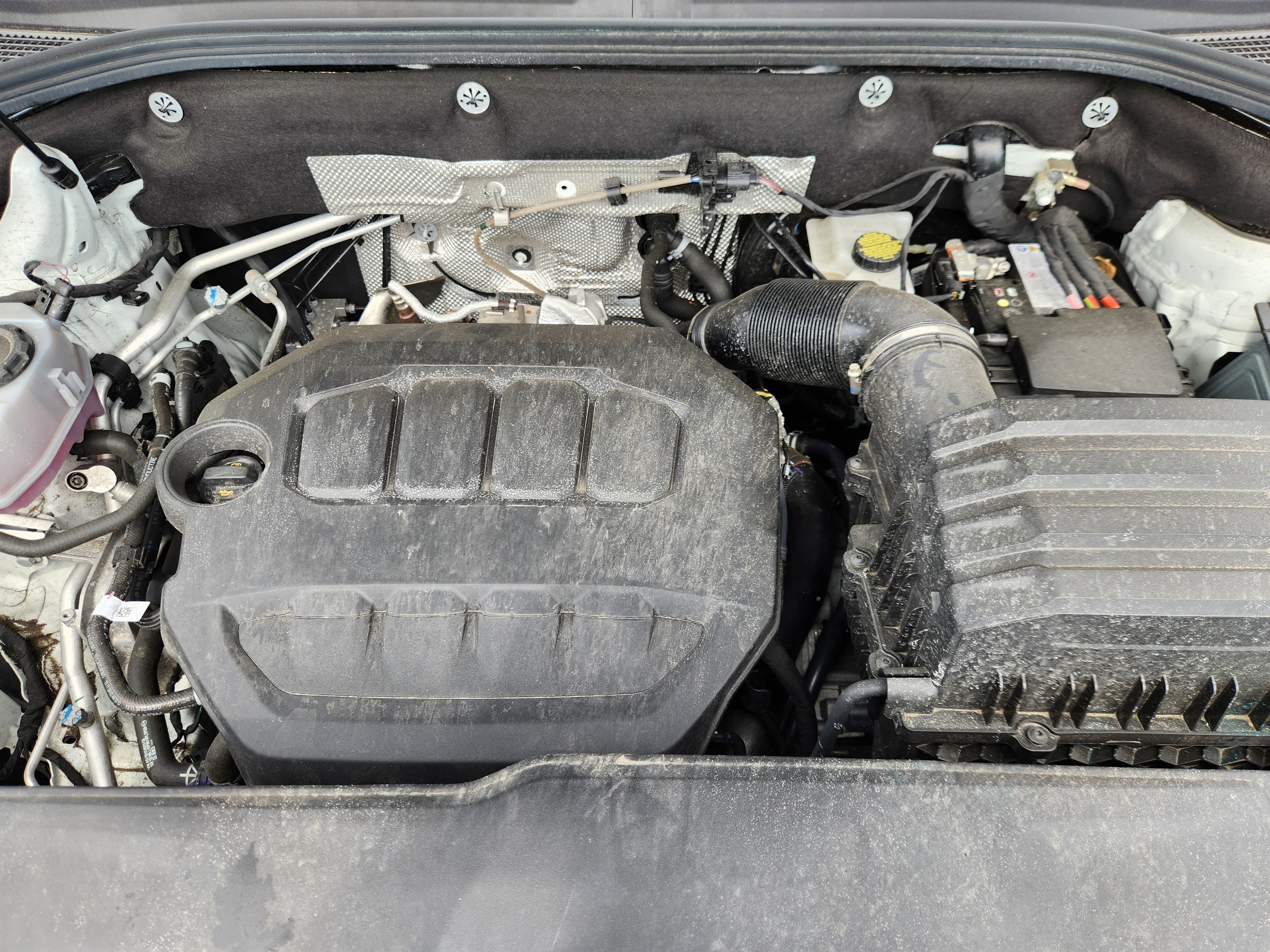 Certified 2025 Volkswagen Atlas Peak Edition SE image 19