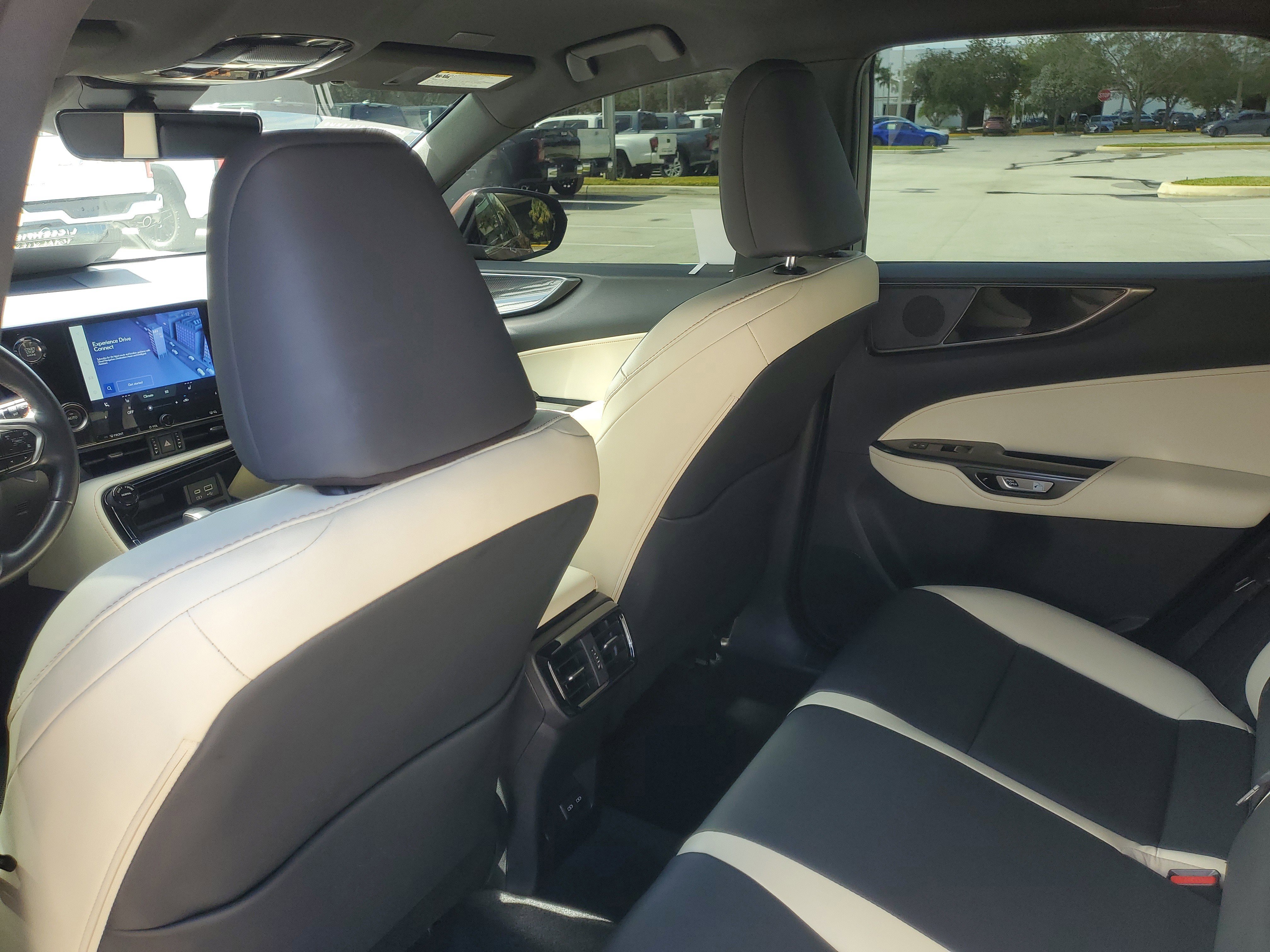 Used 2024 Lexus NX 250 FWD image 18