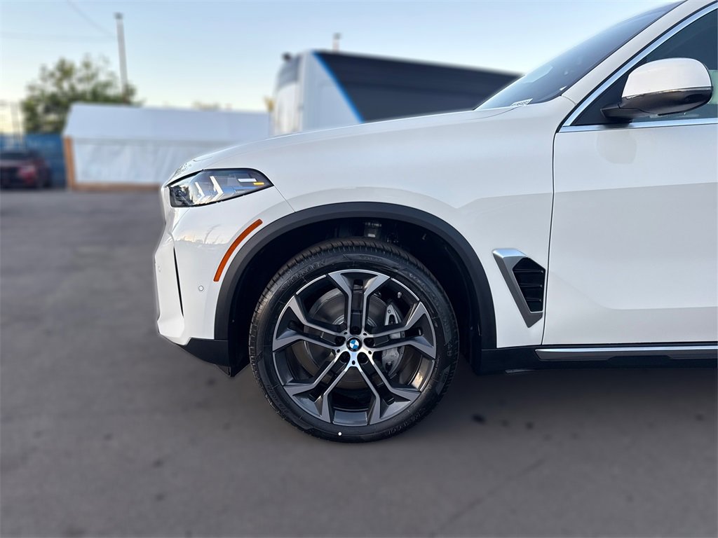 New 2026 BMW X5 sDrive40i image 15