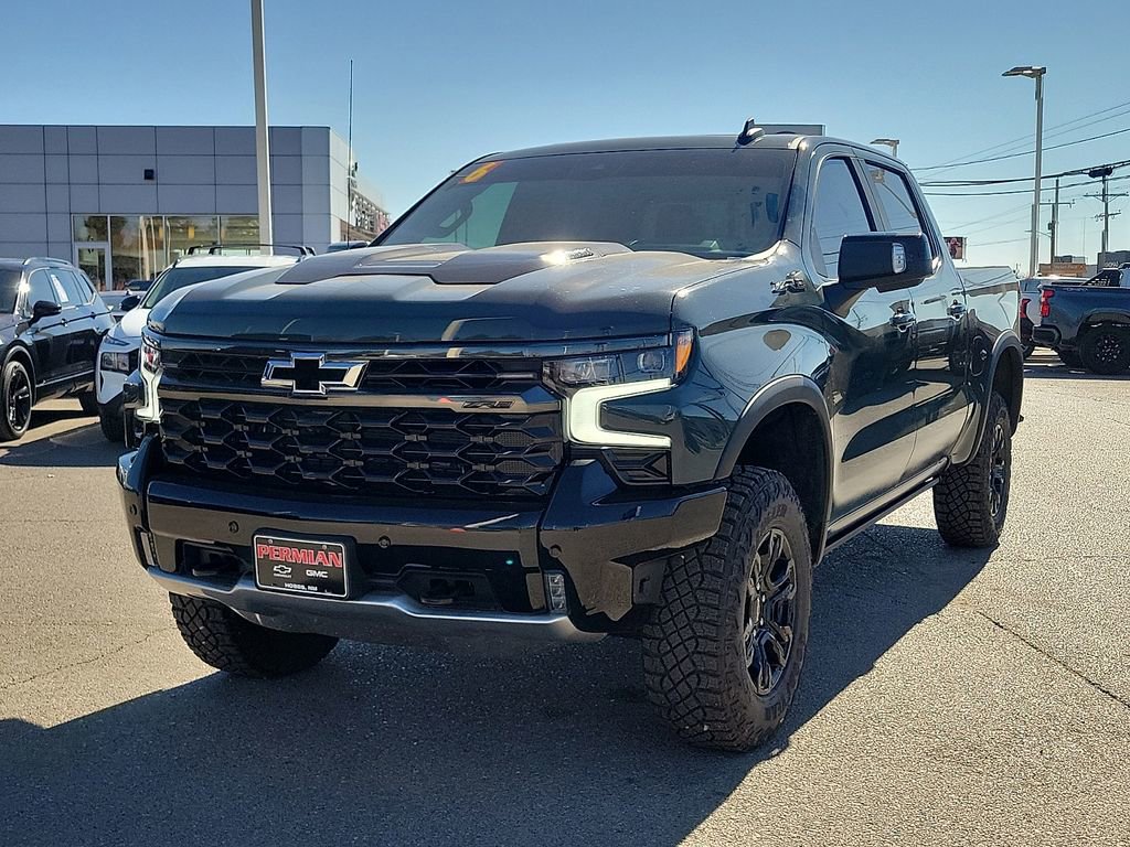 Used 2026 Chevrolet Silverado 1500 ZR2 w/ Dark Appearance Package image 4