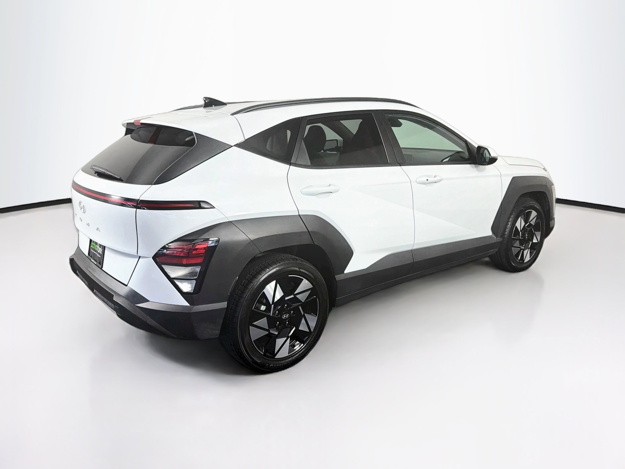 Used 2025 Hyundai Kona SEL FWD image 9