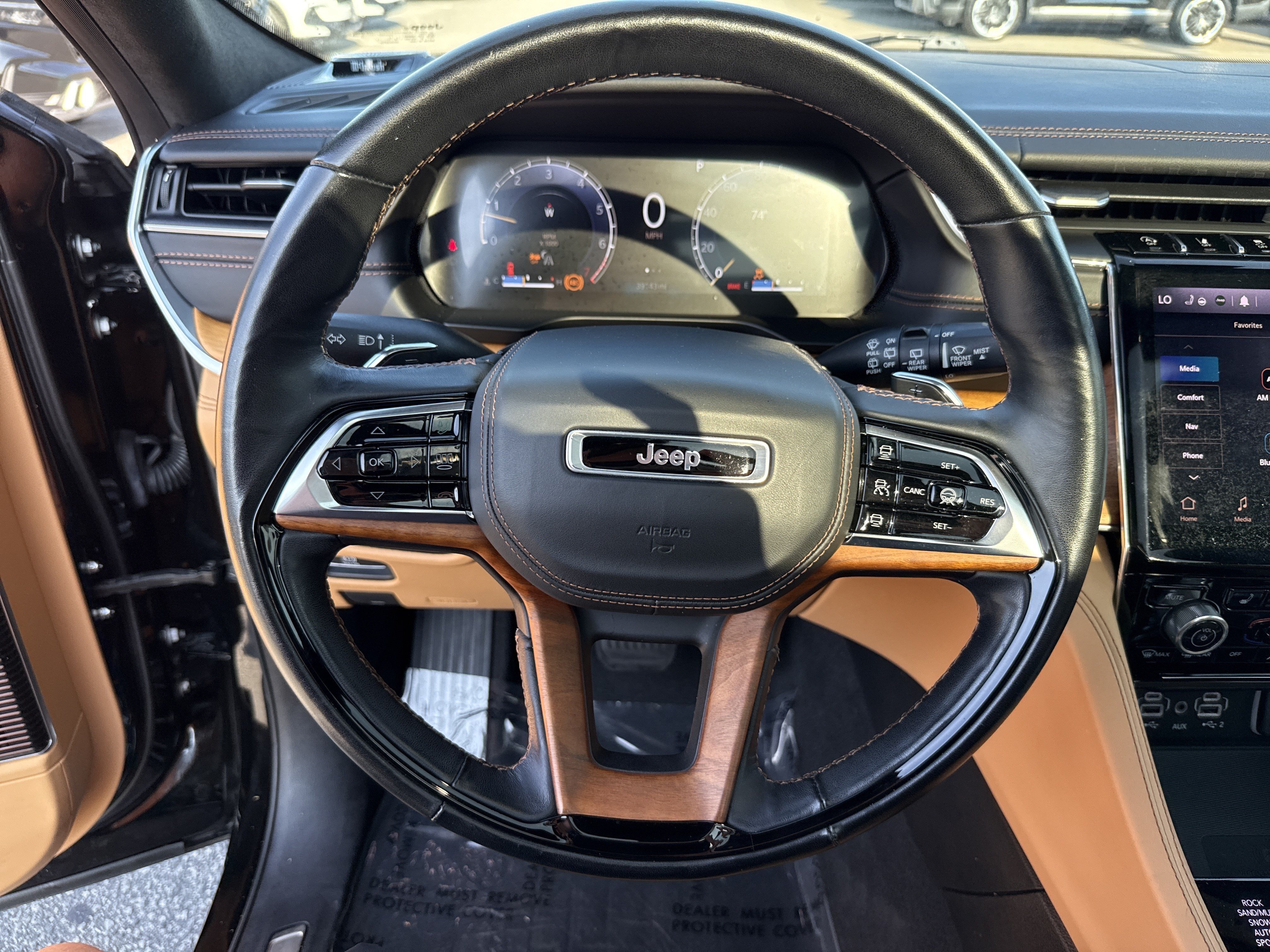 Used 2021 Jeep Grand Cherokee L Summit AWD/4WD image 18