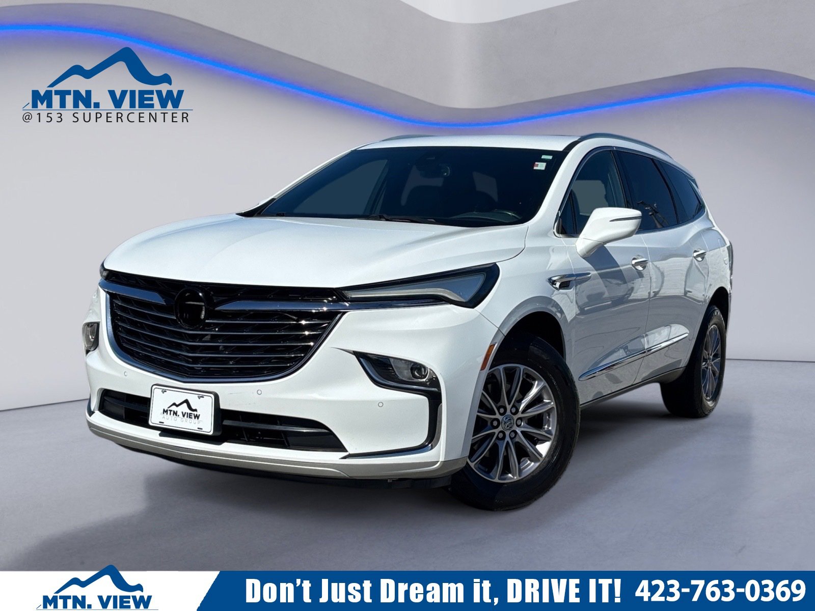 Used 2023 Buick Enclave Essence image 1